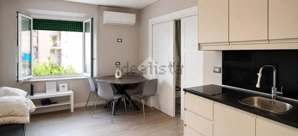 appartamento in affitto a Napoli in zona Chiaia