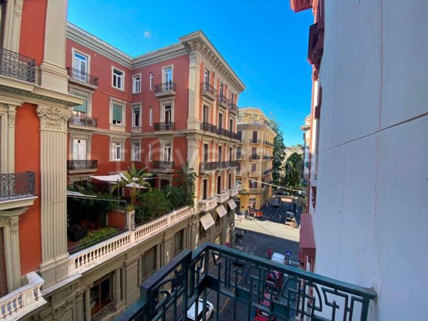 appartamento in affitto a Napoli in zona Chiaia