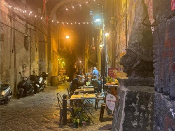 appartamento in affitto a Napoli in zona Stella