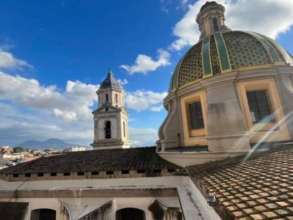 appartamento in affitto a Napoli in zona Stella