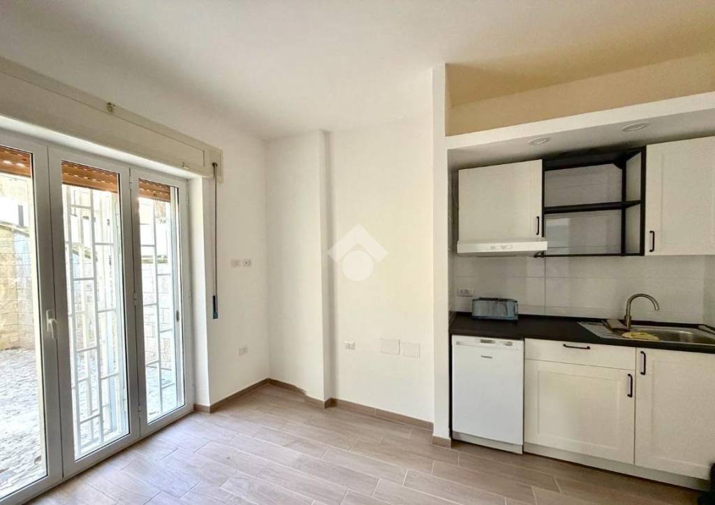 appartamento in affitto a Napoli in zona Capodimonte / Colli Aminei