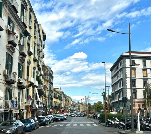 appartamento in affitto a Napoli in zona Chiaia
