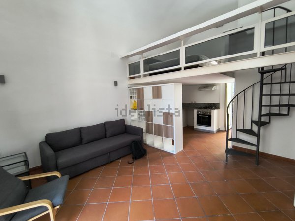 appartamento in affitto a Napoli in zona Chiaia