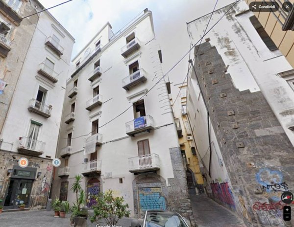 locale commerciale in affitto a Napoli in zona Centro Antico