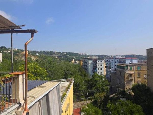 appartamento in affitto a Napoli in zona Stella