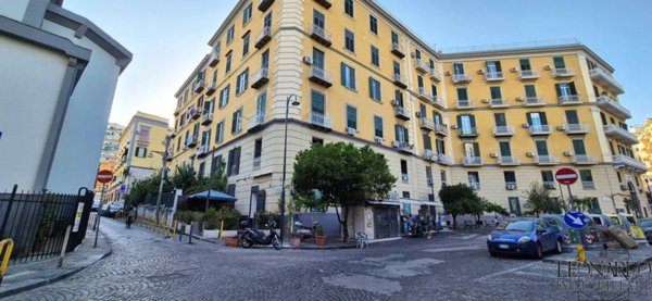 negozio in affitto a Napoli in zona Arenella
