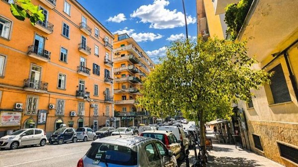 ufficio in affitto a Napoli in zona Vomero