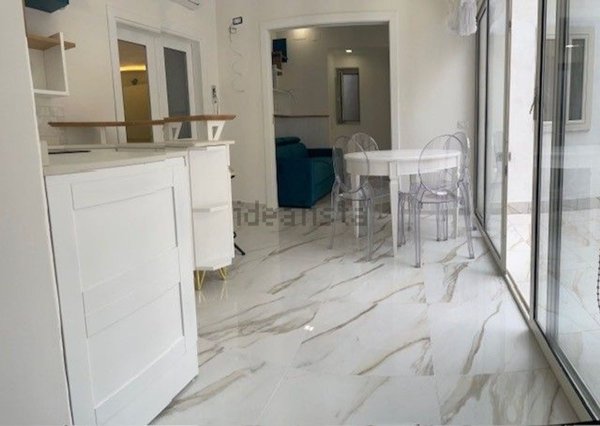 appartamento in affitto a Napoli in zona Stella