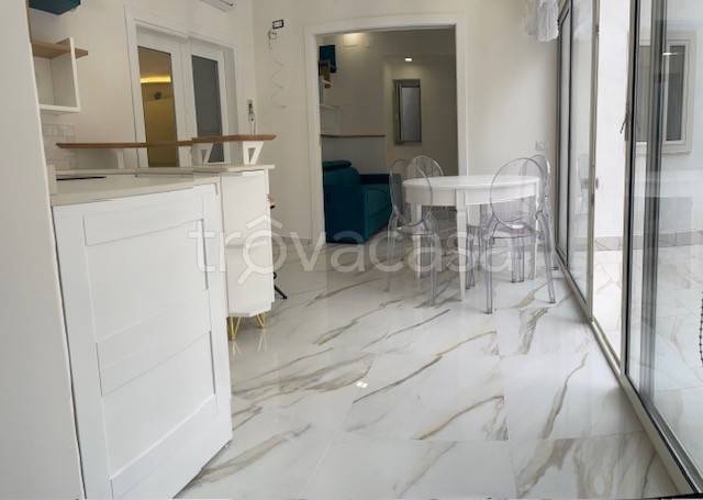 appartamento in affitto a Napoli in zona Stella