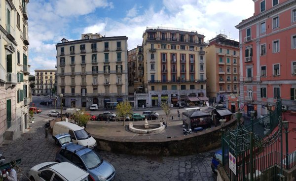 appartamento in affitto a Napoli in zona Chiaia