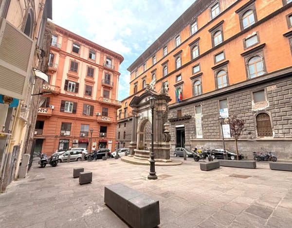 locale commerciale in affitto a Napoli in zona Pendino / San Giuseppe
