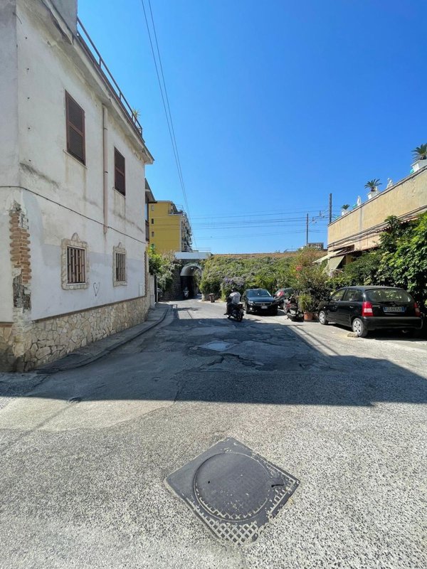 appartamento in affitto a Napoli in zona Bagnoli