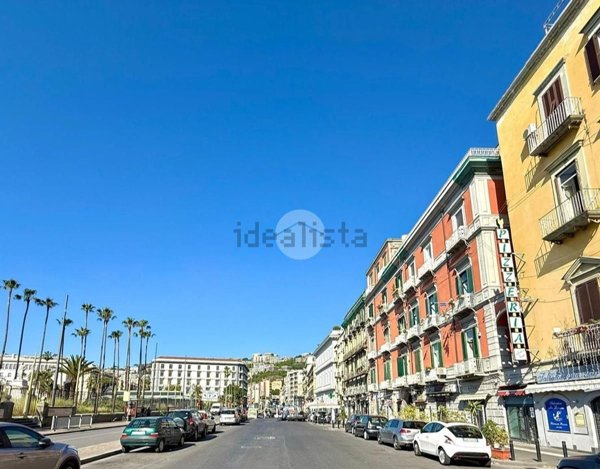 appartamento in affitto a Napoli in zona Chiaia