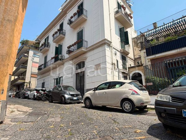 appartamento in affitto a Napoli in zona Chiaia