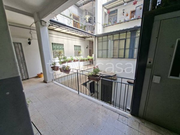 appartamento in affitto a Napoli in zona Chiaia
