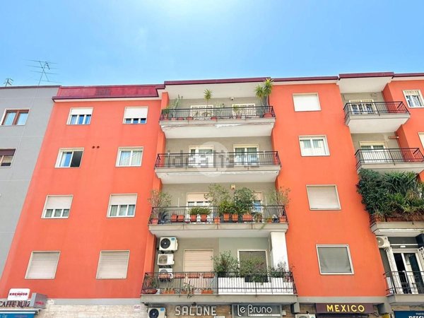 appartamento in affitto a Napoli in zona Chiaia