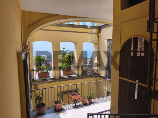 appartamento in affitto a Napoli in zona Chiaia