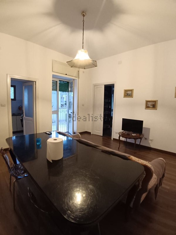 casa indipendente in affitto a Napoli in zona Chiaia