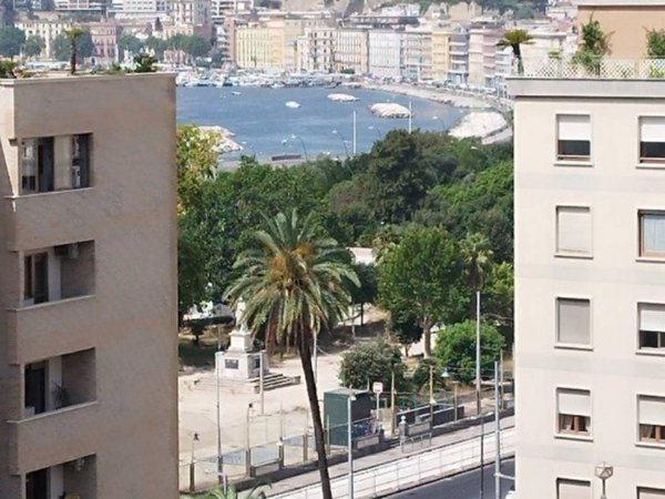 appartamento in affitto a Napoli in zona Chiaia