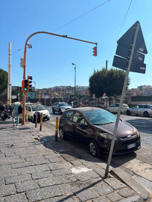 appartamento in affitto a Napoli in zona Stella