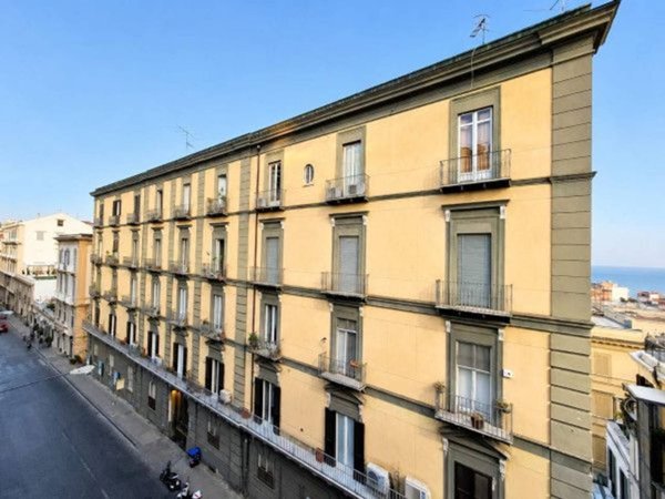 appartamento in affitto a Napoli in zona Chiaia