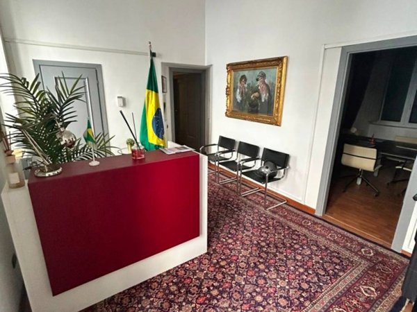 ufficio in affitto a Napoli in zona Chiaia