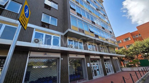 ufficio in affitto a Napoli in zona Fuorigrotta