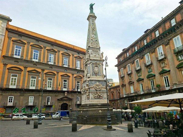 appartamento in affitto a Napoli in zona Stella