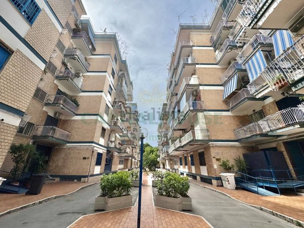 ufficio in affitto a Napoli in zona Fuorigrotta