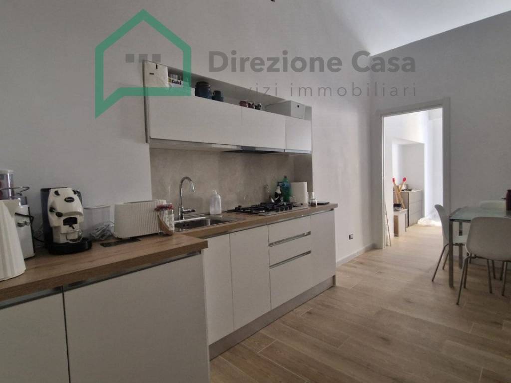 appartamento in affitto a Napoli in zona San Carlo all'Arena