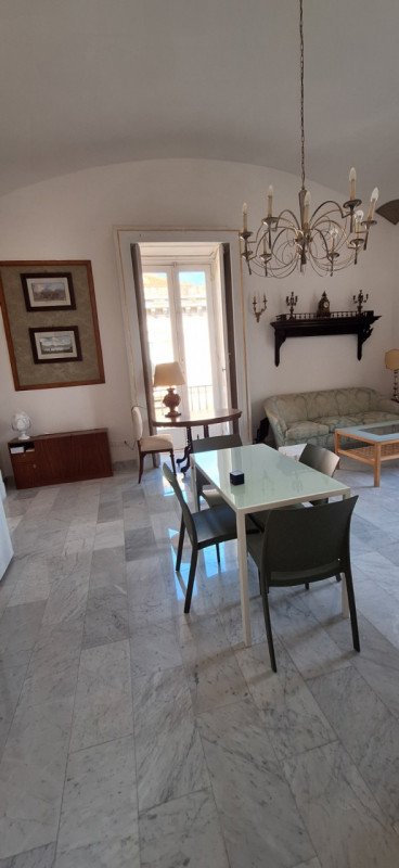 appartamento in affitto a Napoli in zona Centro Antico