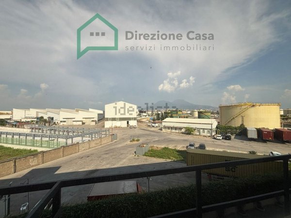 ufficio in affitto a Napoli in zona Zona Industriale-Ferrovia