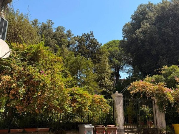 appartamento in affitto a Napoli in zona San Carlo all'Arena
