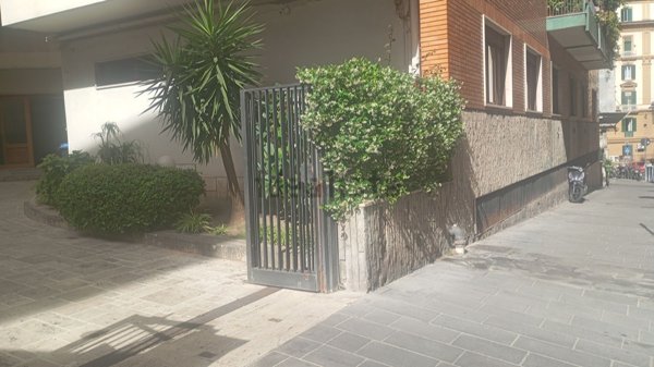 appartamento in affitto a Napoli in zona Chiaia