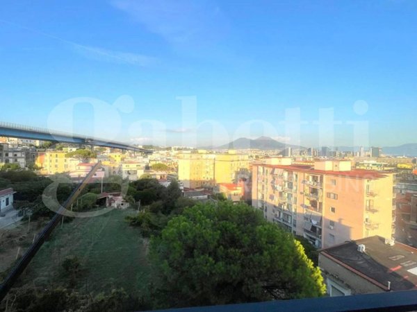 appartamento in affitto a Napoli in zona San Carlo all'Arena