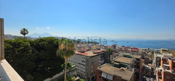ufficio in affitto a Napoli in zona Chiaia