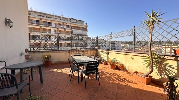 appartamento in affitto a Napoli in zona Avvocata