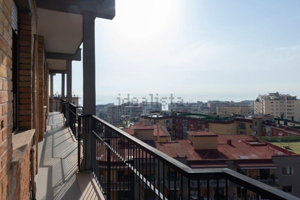 appartamento in affitto a Napoli in zona Chiaia