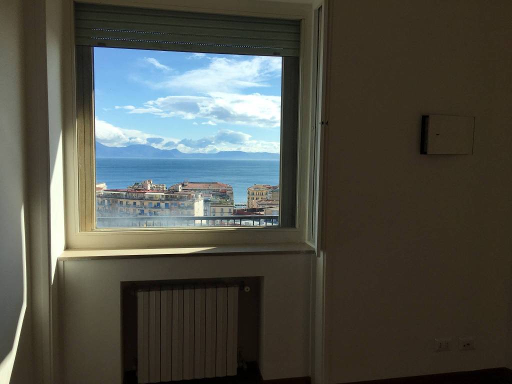 appartamento in affitto a Napoli in zona Chiaia