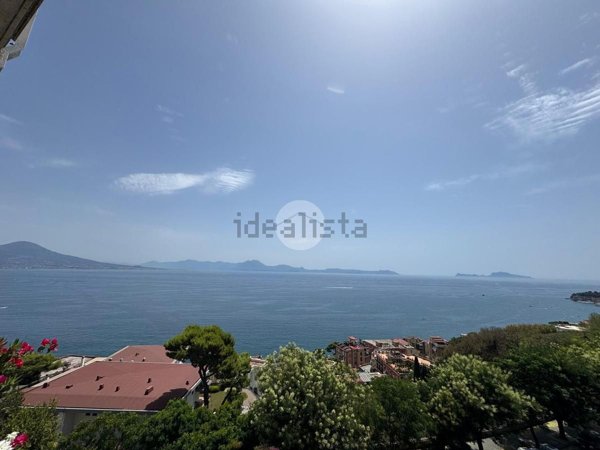 appartamento in affitto a Napoli in zona Posillipo
