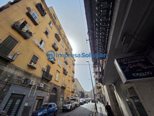 negozio in affitto a Napoli in zona Avvocata