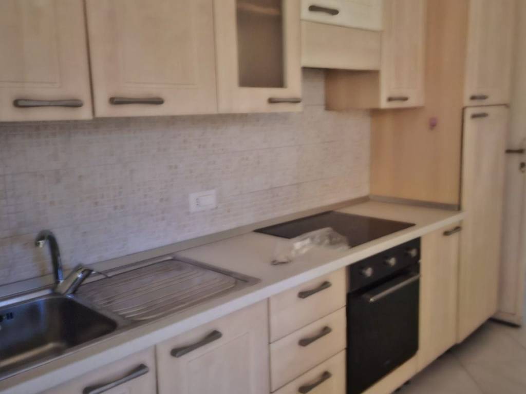 appartamento in affitto a Napoli in zona Stella