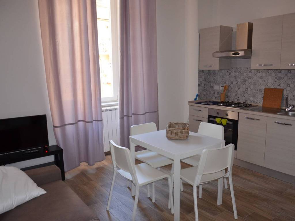 appartamento in affitto a Napoli in zona Montecalvario