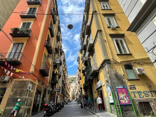 appartamento in affitto a Napoli in zona Stella