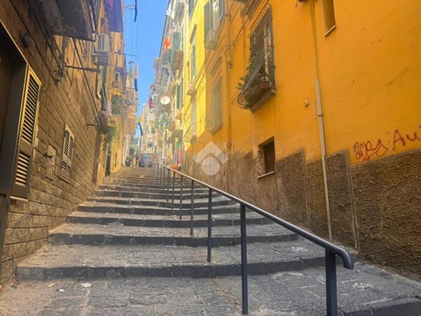 appartamento in affitto a Napoli in zona Stella