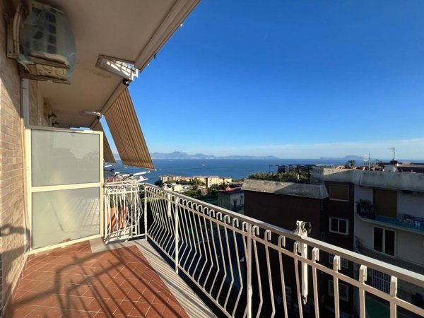 appartamento in affitto a Napoli in zona Posillipo