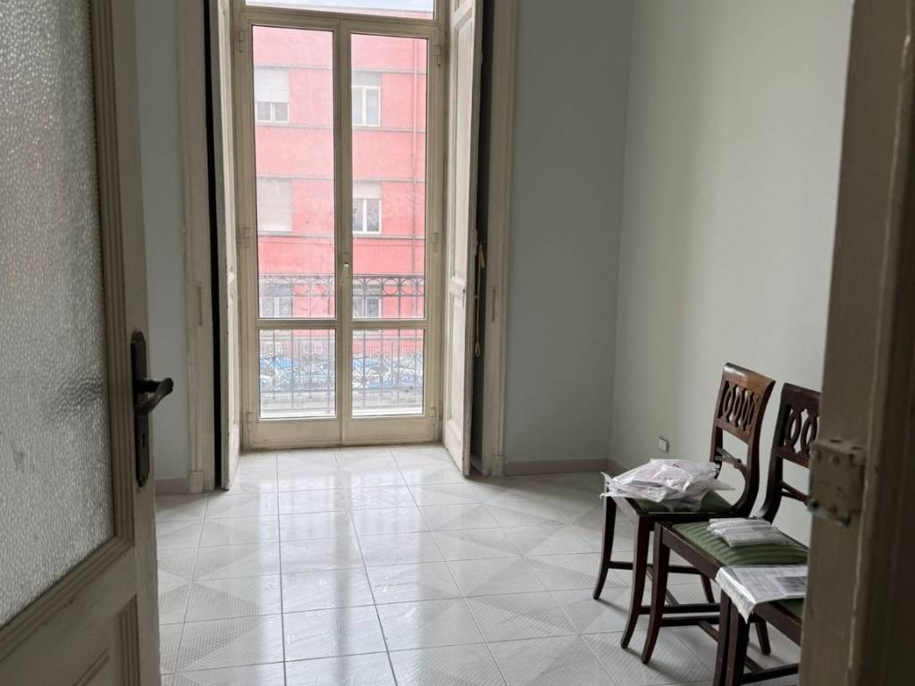 appartamento in affitto a Napoli in zona San Carlo all'Arena