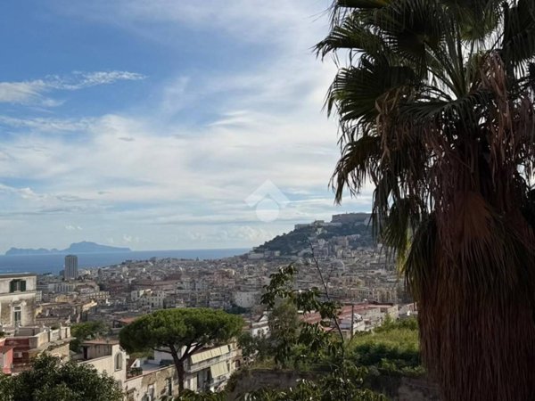 appartamento in affitto a Napoli in zona Stella