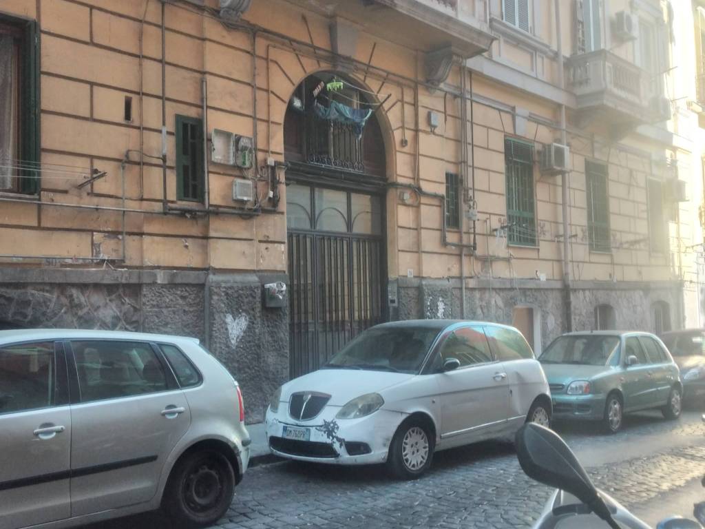appartamento in affitto a Napoli in zona San Carlo all'Arena