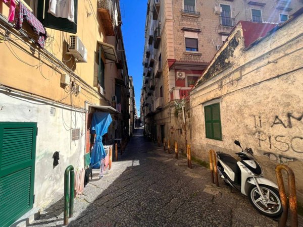 appartamento in affitto a Napoli in zona Stella